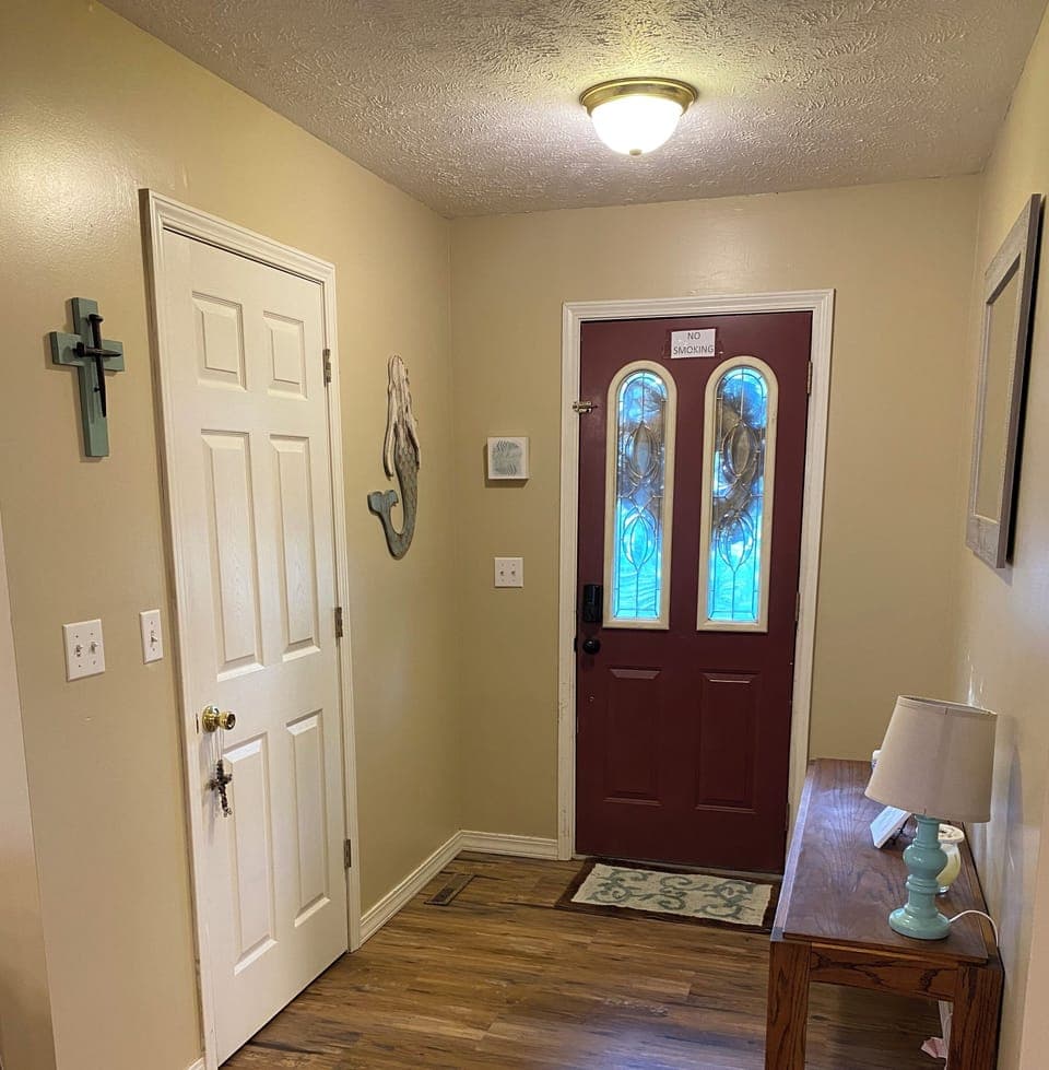 Entry way with keyless no-contact entry.