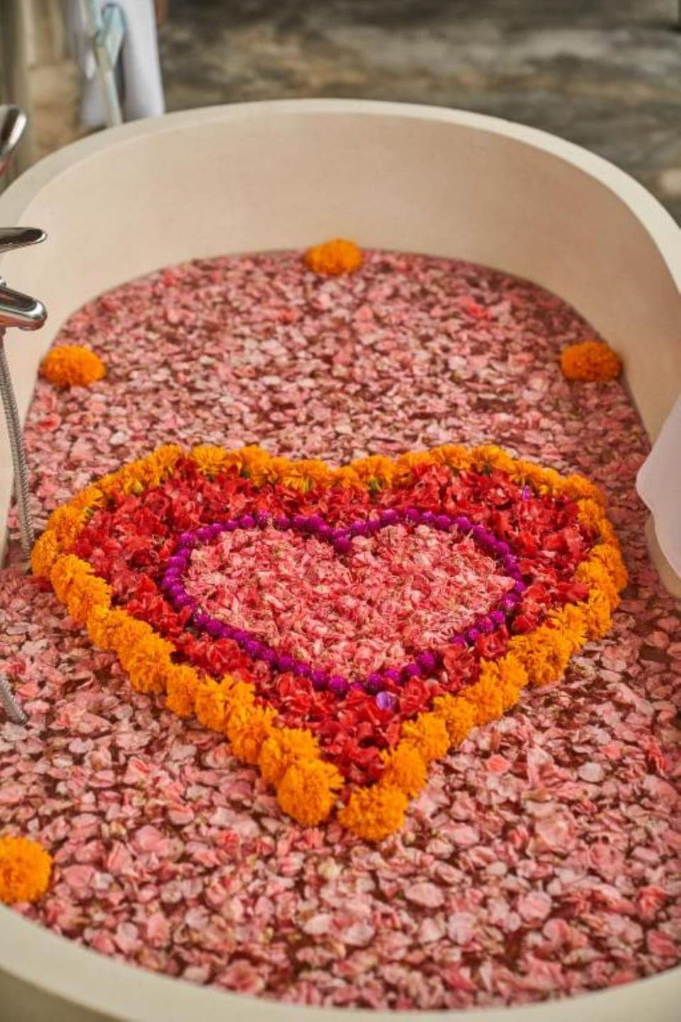 Deluxe Studio | Bathroom | Separate tub and shower, deep soaking tub, rainfall showerhead