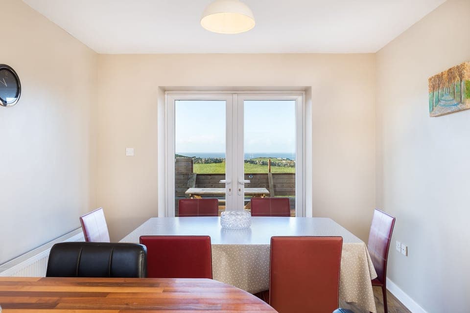 Highview Lahinch dining room