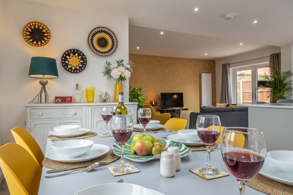 Ground floor: Dining area