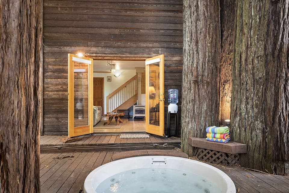 Welcome to Willowhaven! Your escape to the Redwoods.