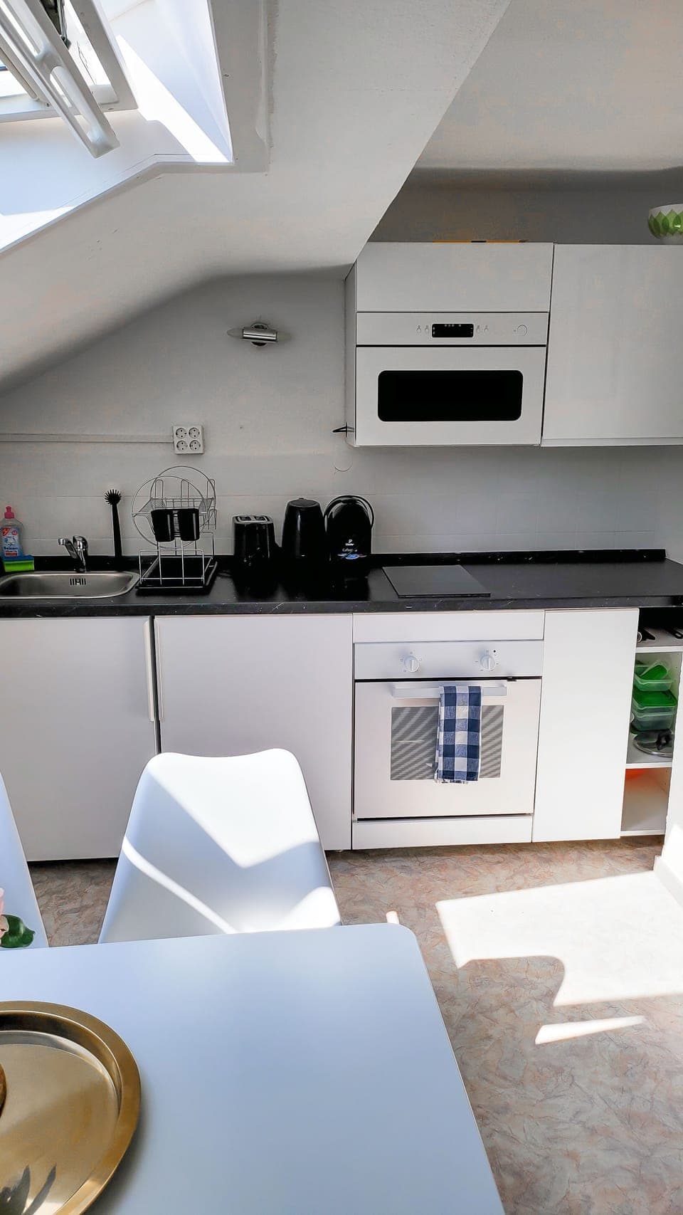Comfort Apartment | Private kitchen | Full-size fridge, microwave, oven, stovetop