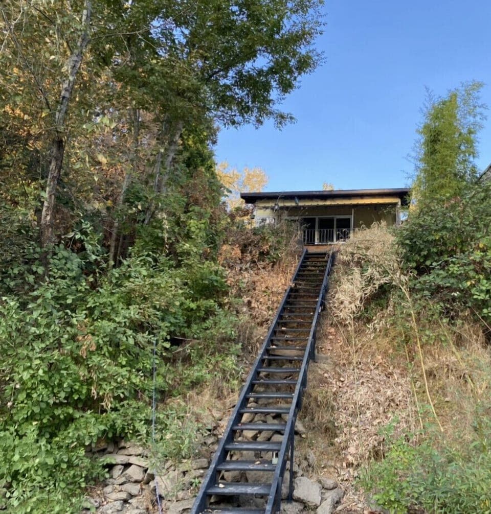 Enjoy your own personal access to the water that stretches from Eugene to Ptld!