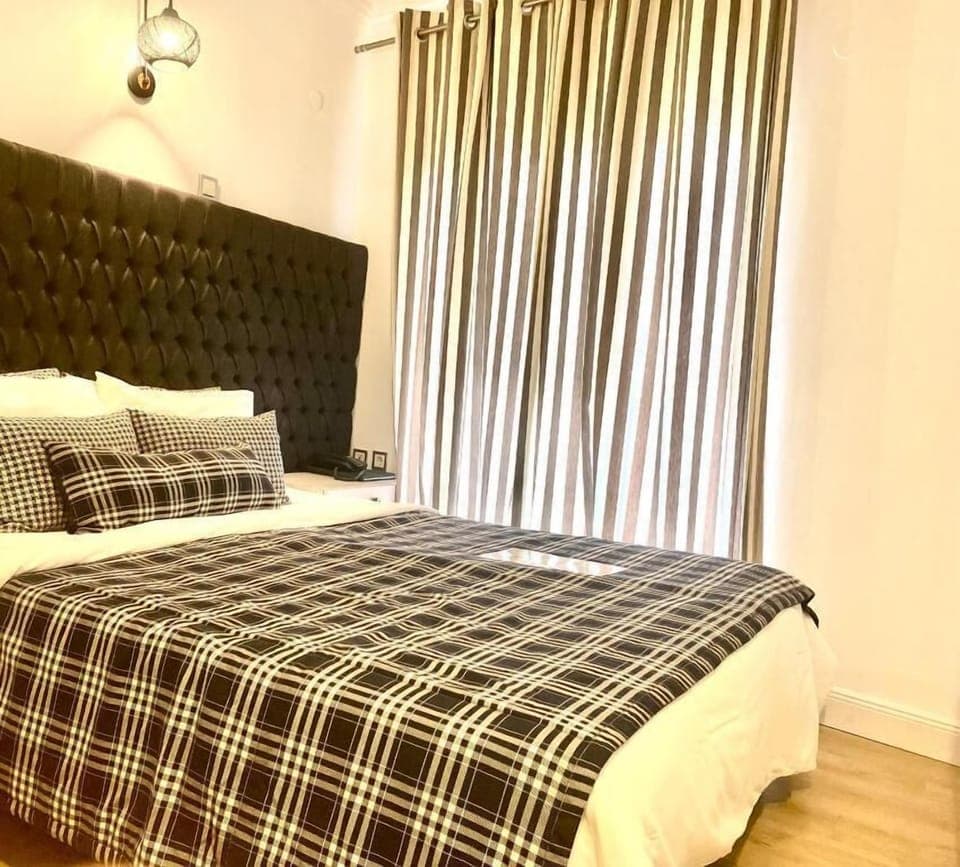 Standard Room | In-room safe, individually decorated, individually furnished