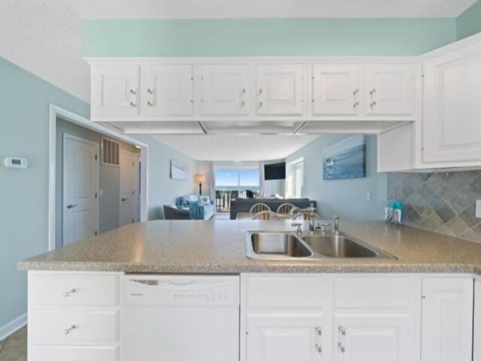 Room, Indoors, Kitchen, Building, Kitchen Island