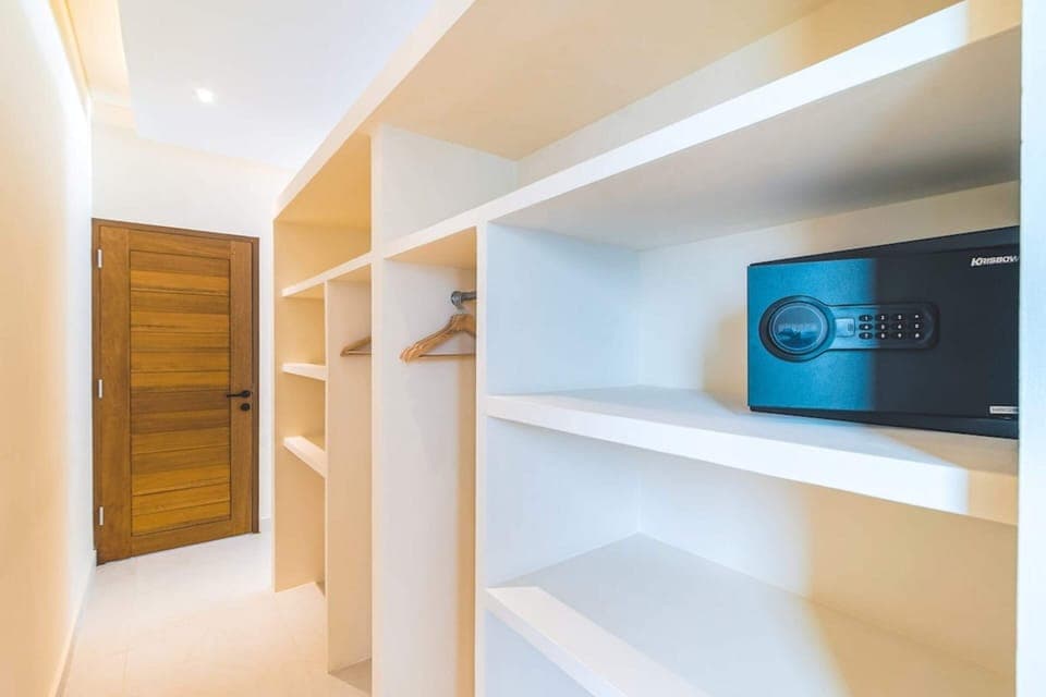 Basic Villa, Multiple Beds | 4 bedrooms, in-room safe, desk, laptop workspace