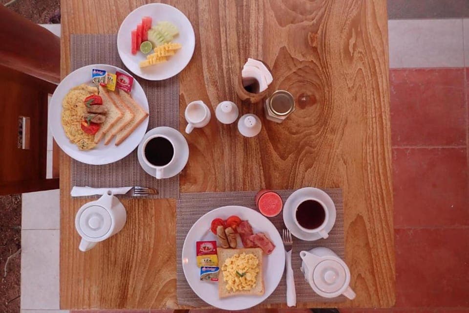 Bungalow | Food and drink