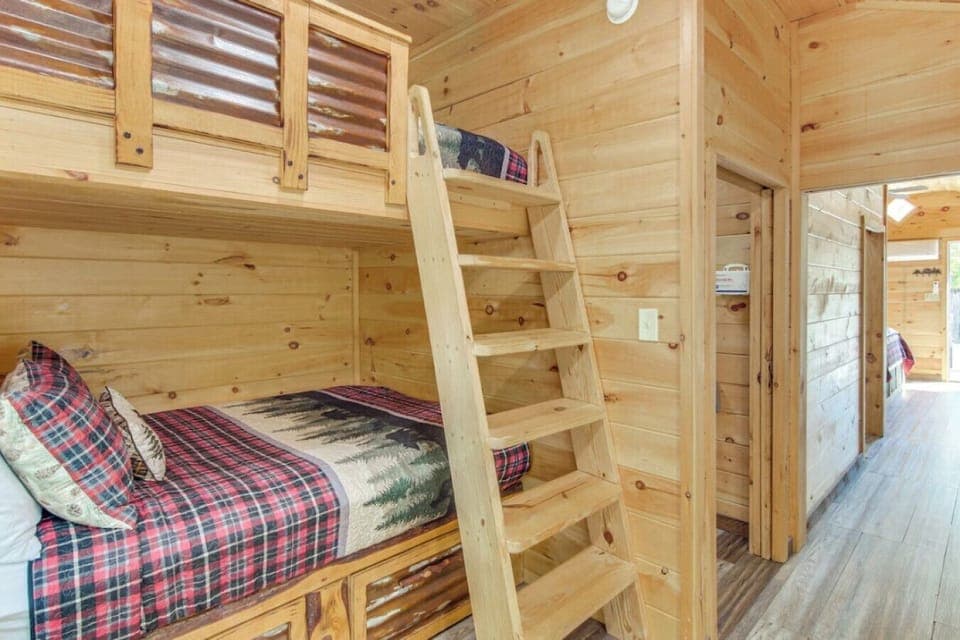 QUEEN size bunk beds
