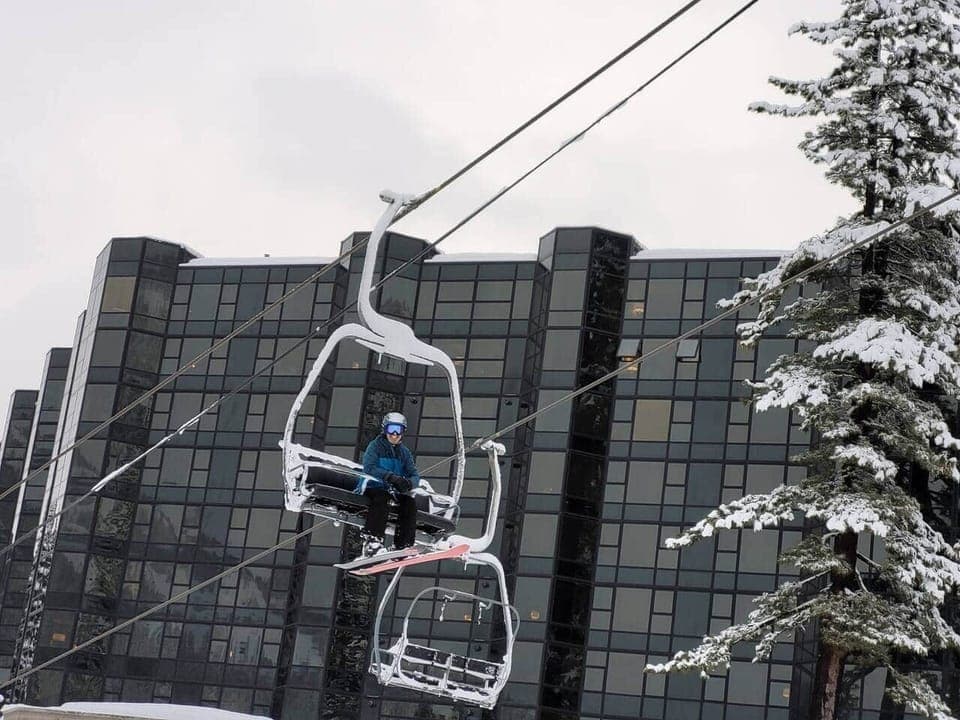 Take the lift steps from the slopes