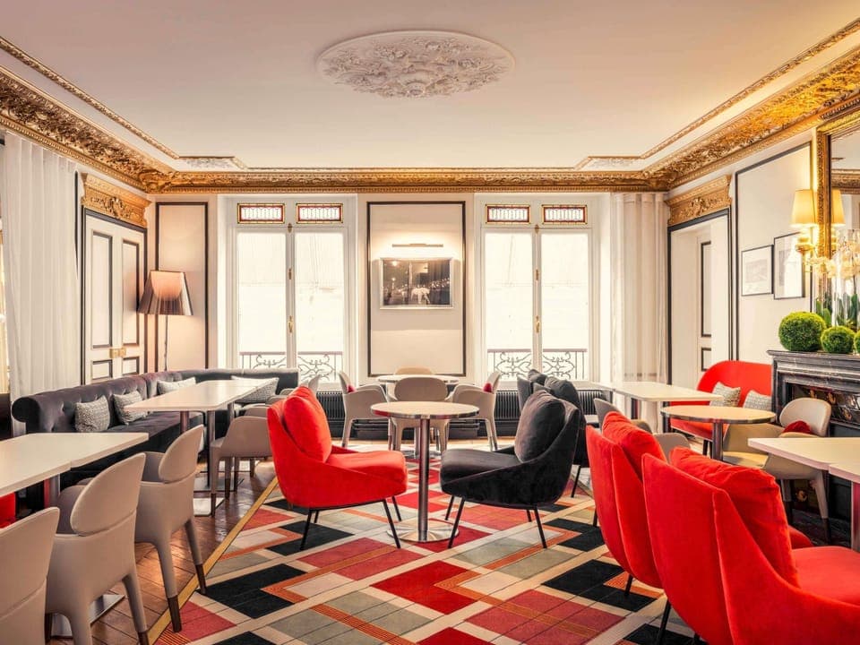 Daily buffet breakfast (EUR 21 per person)