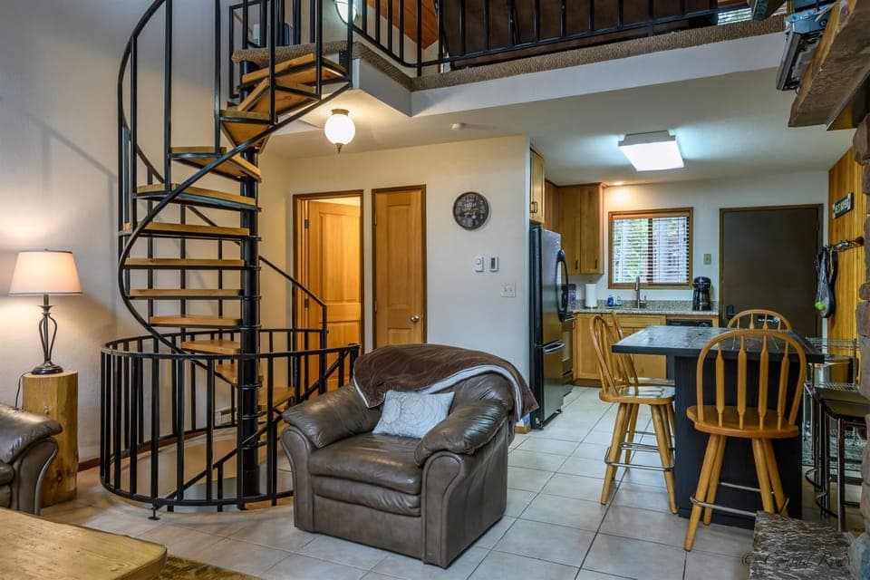 Spiral Staircase 