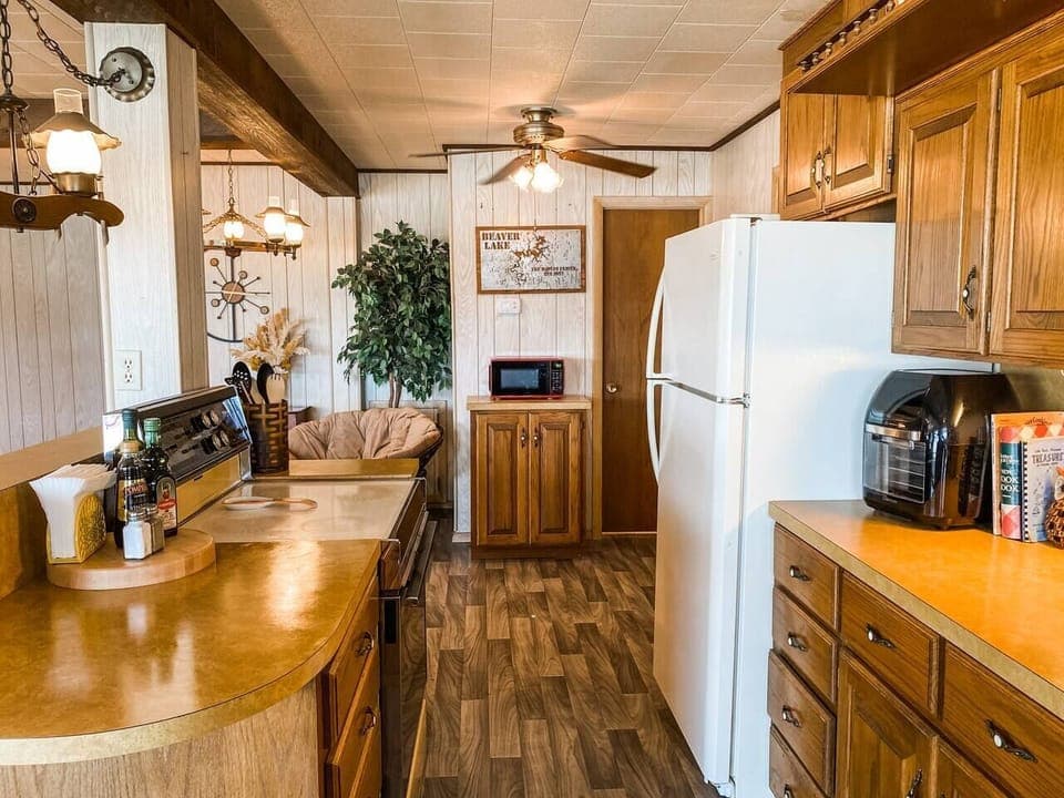 Nana's kitchen is STOCKED with new and vintage finds so that your family can make the perfect meal. 