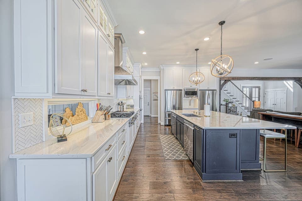 Great open floorplan & flow in the gourmet kitchen. Space for everyone.