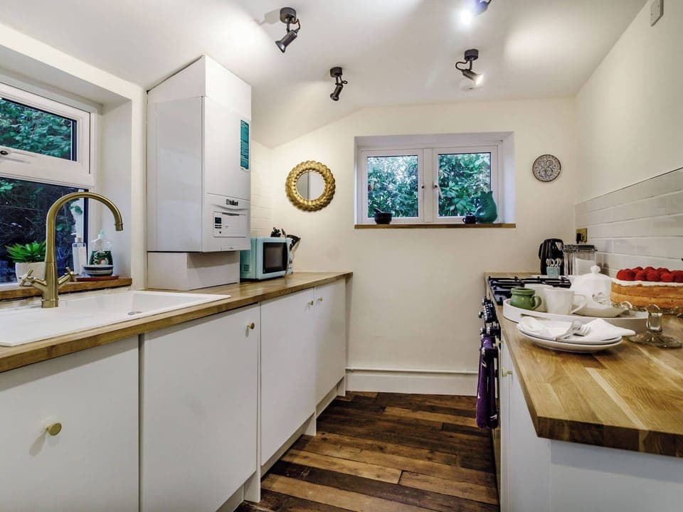 Kitchen | The Yellow Cottage On The Hill, Framlingham