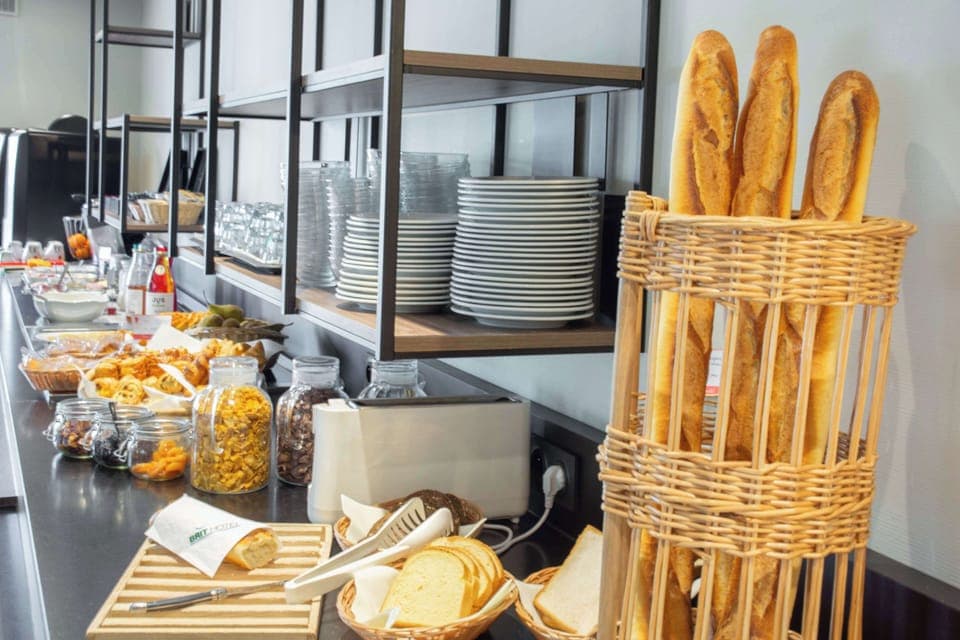 Daily buffet breakfast (EUR 14.50 per person)
