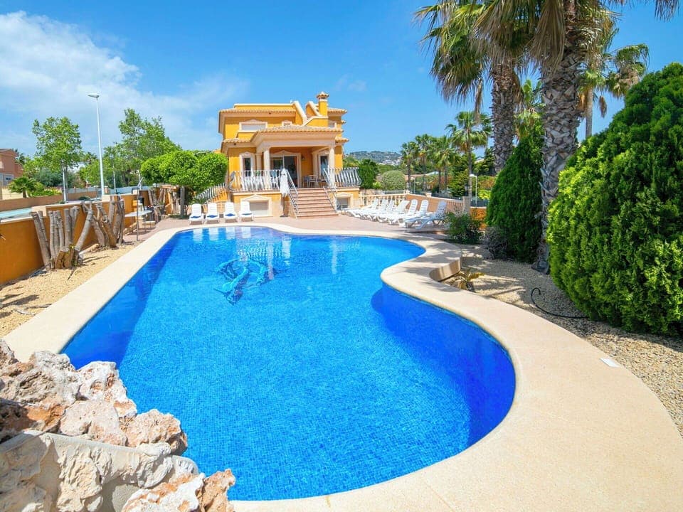 Blue, Swimming Pool, Resort, Leisure, Estate, Villa, Hotel, Resort Town, Eco Hotel