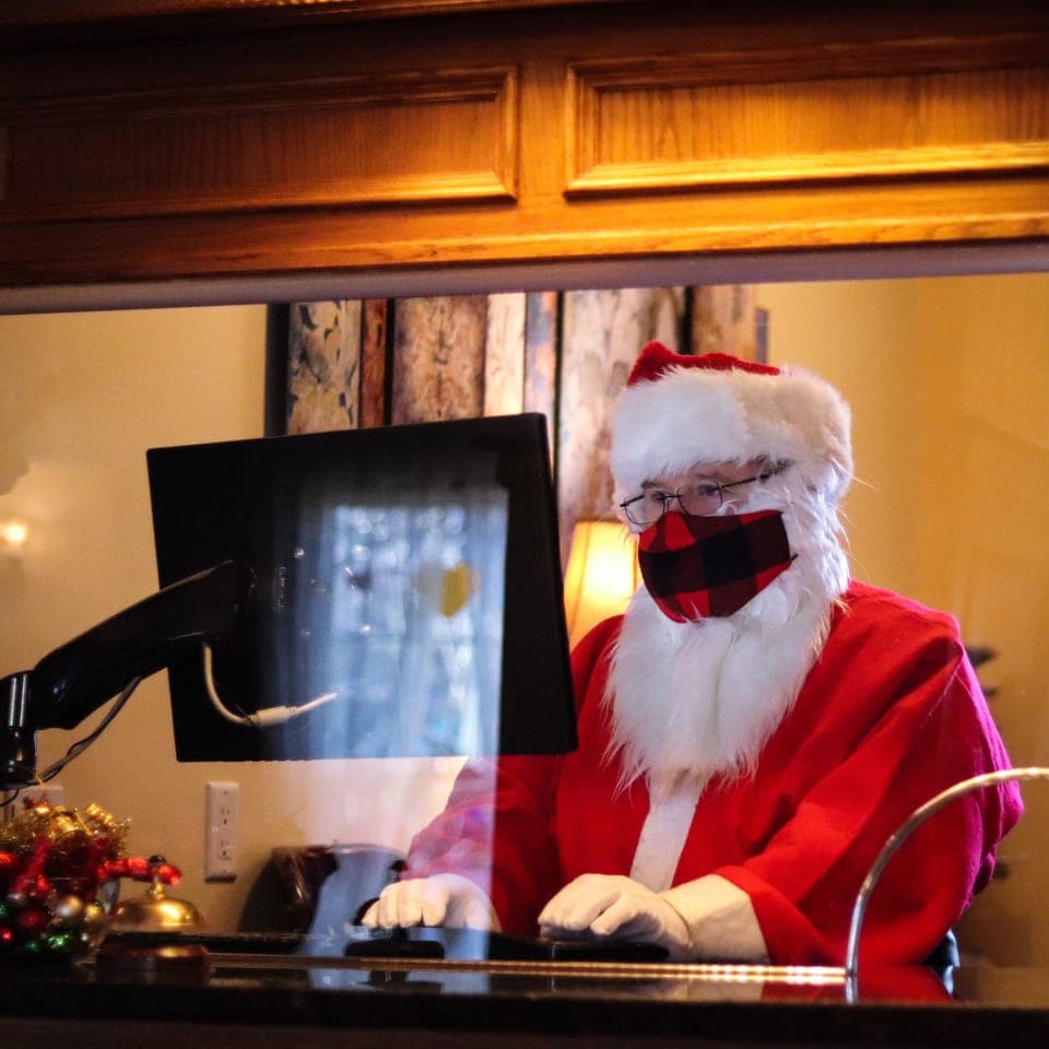 Check-in/check-out kiosk