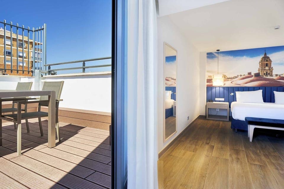 Premium bedding, minibar, in-room safe, desk