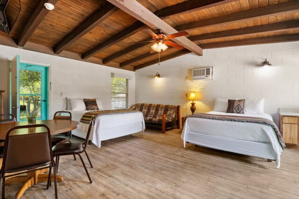 2acb325d-60f6-4026-bdef-0cd4952c6cf4