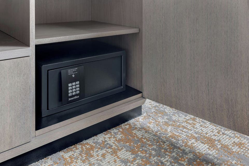 Premium bedding, in-room safe, desk, iron/ironing board