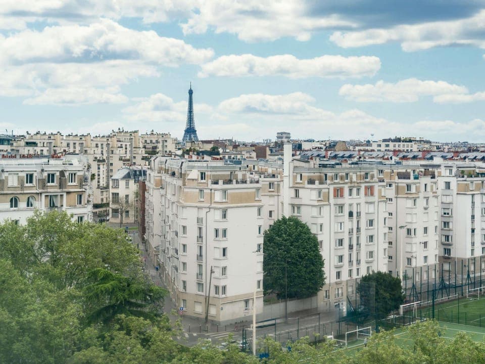 Executive Room, 1 Queen Bed, Tower (Eiffel tower view) | Premium bedding, in-room safe, desk, laptop workspace