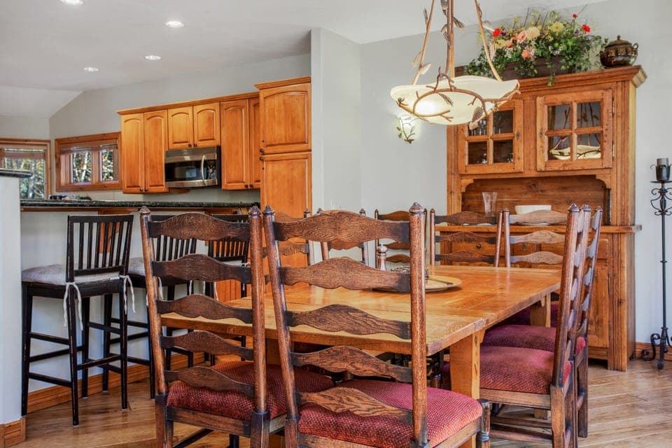 Bar Seating for 3