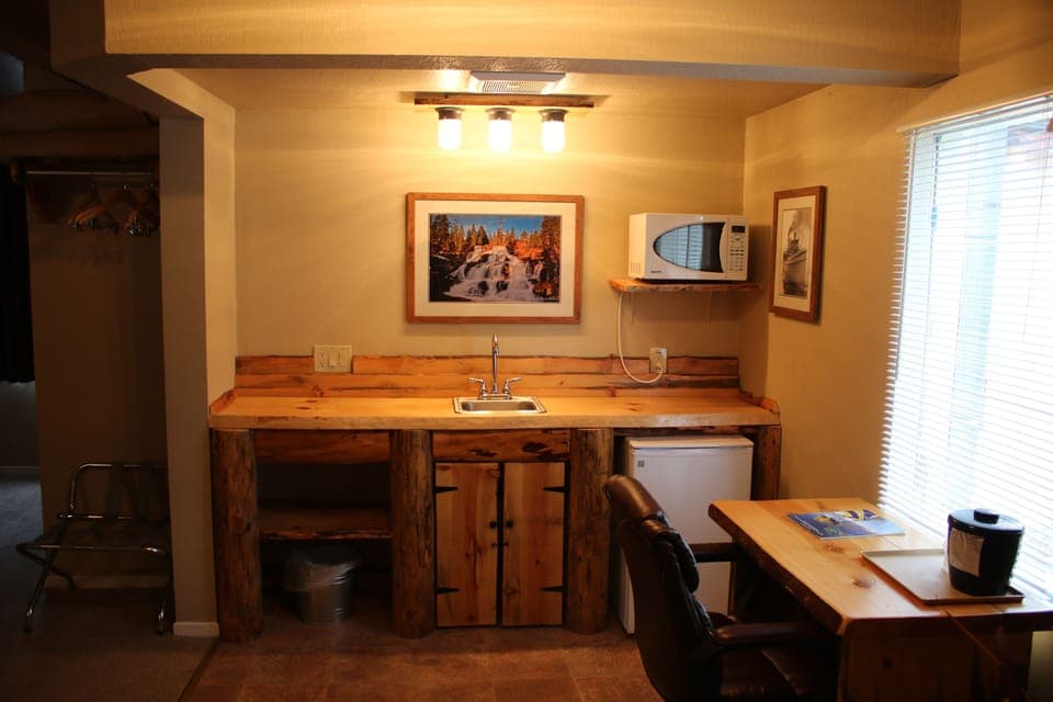 Honeymoon Suite | Premium bedding, individually decorated, individually furnished