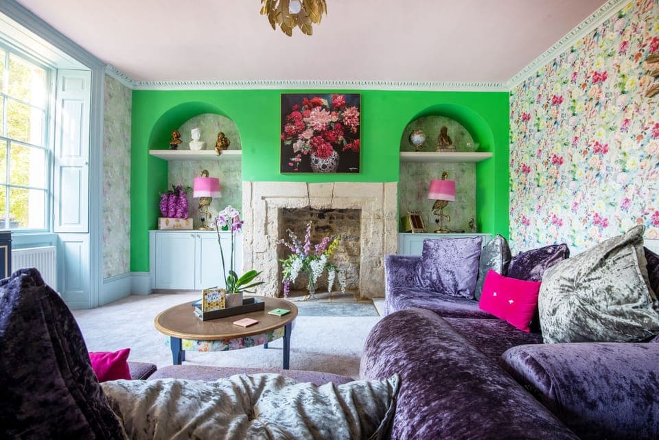 Romantic House | Living area