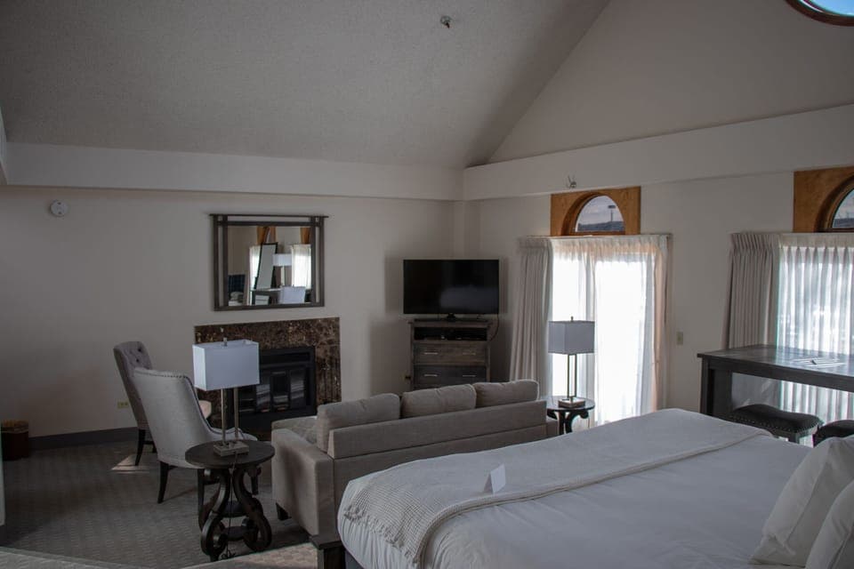 In-room safe, individually decorated, individually furnished, desk