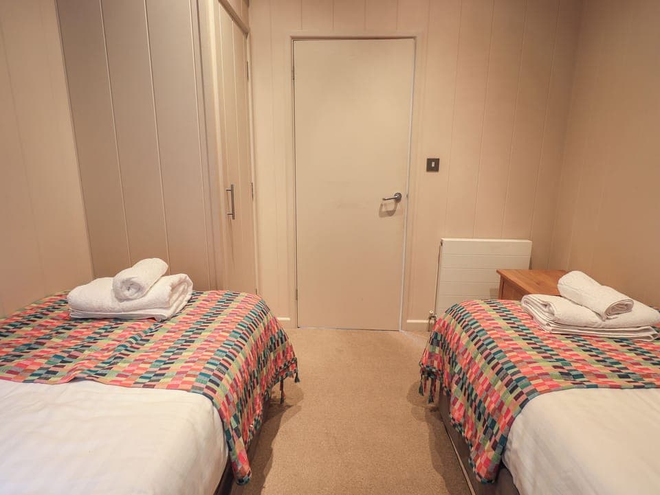 Cottage | 2 bedrooms, individually decorated, individually furnished, free WiFi