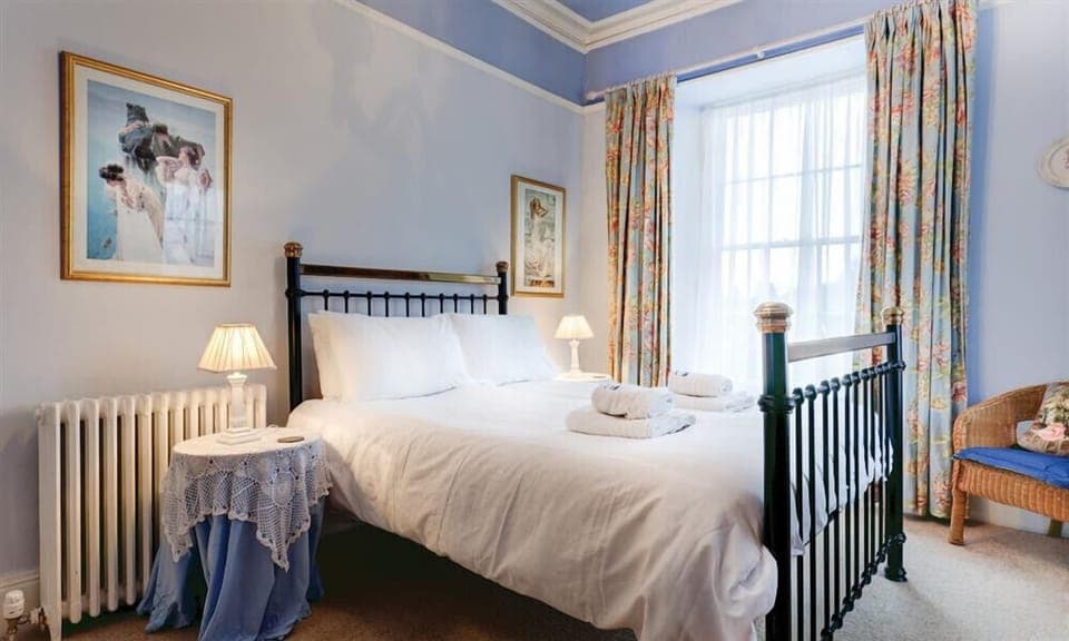 2 bedrooms, individually decorated, individually furnished, free WiFi