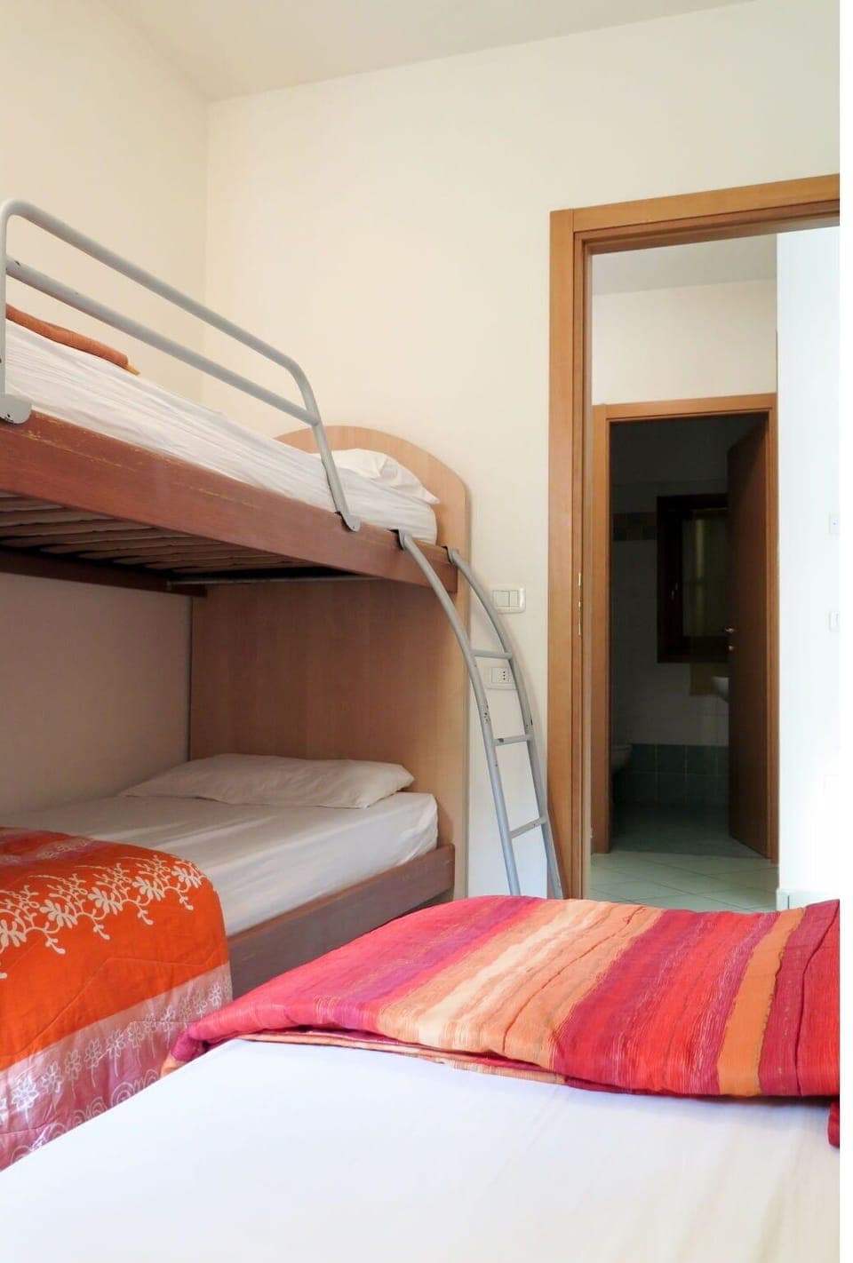 Car, Wheel, Building, Sky, Vehicle, Window, Motor Vehicle