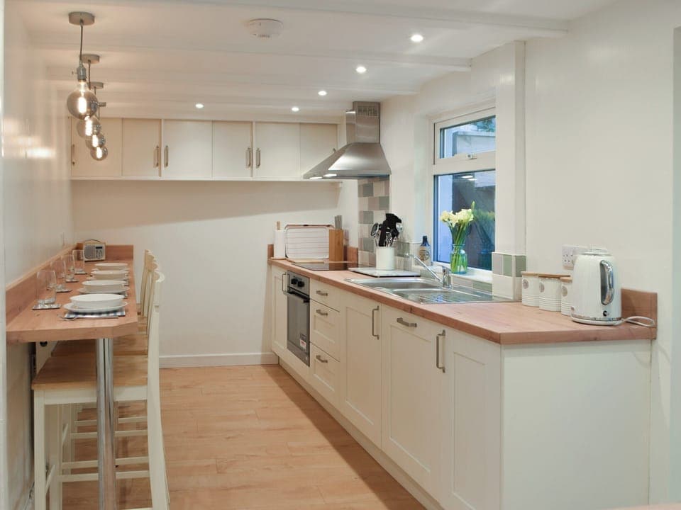 Kitchen/diner | Snowdrop Cottage, Fishguard