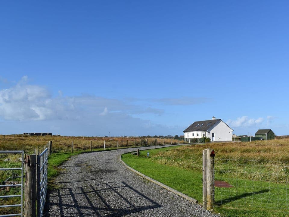 Setting | Lochboisdale Cottage, Lochboisdale