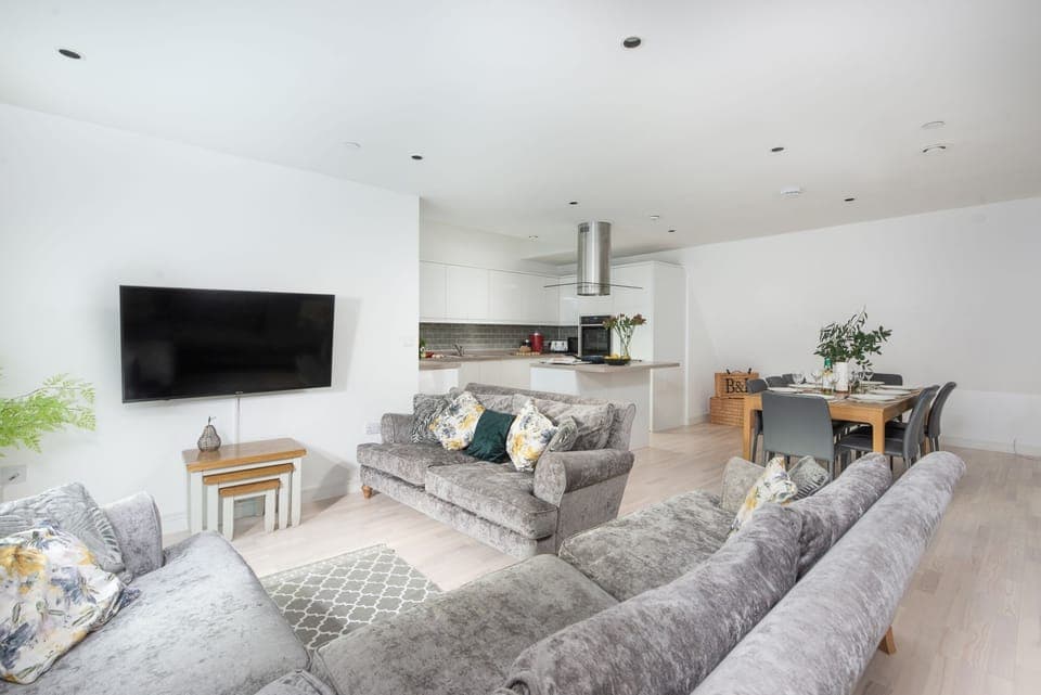 Open plan living, dining and kitchen area - Artemis House