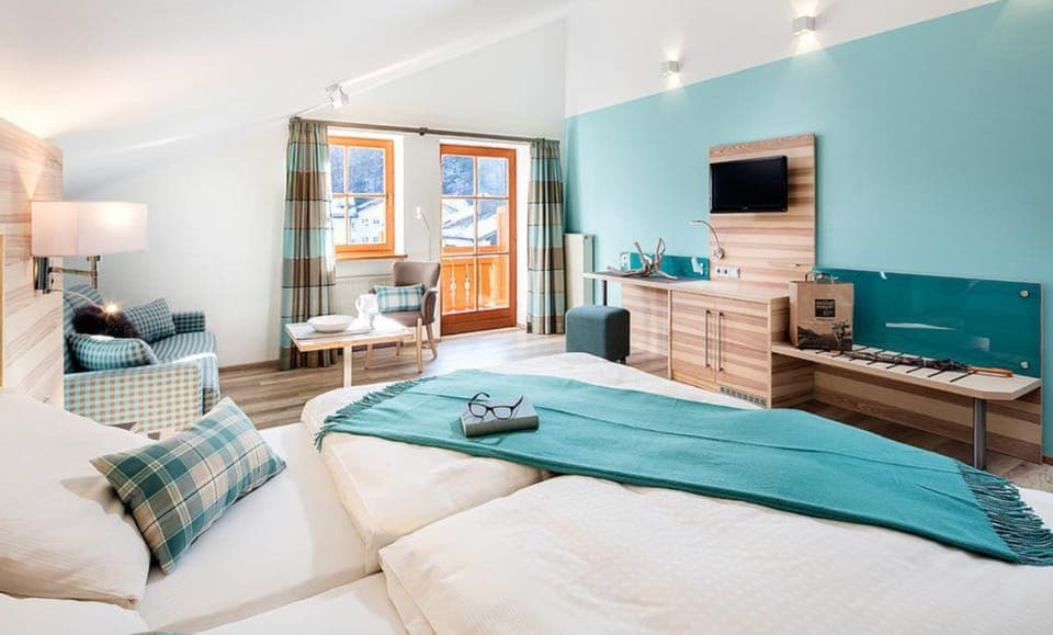 Family Quadruple Room, 1 Bedroom (2-4 People) | Hypo-allergenic bedding, in-room safe, desk, free WiFi