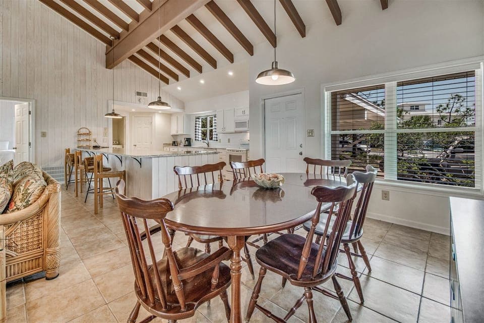 Tobin House Dining Room and Kitchen