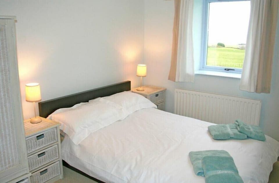 2 bedrooms, individually decorated, individually furnished, free WiFi