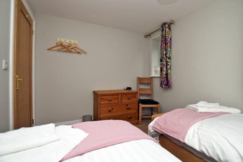 2 bedrooms, individually decorated, individually furnished, free WiFi