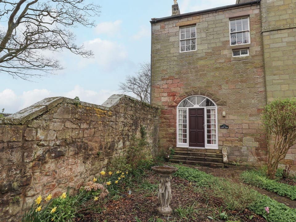 Cottage | Property grounds