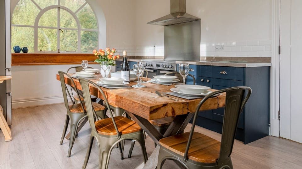 Kitchen/Dining Room, The Old Pump House, Bolthole Retreats