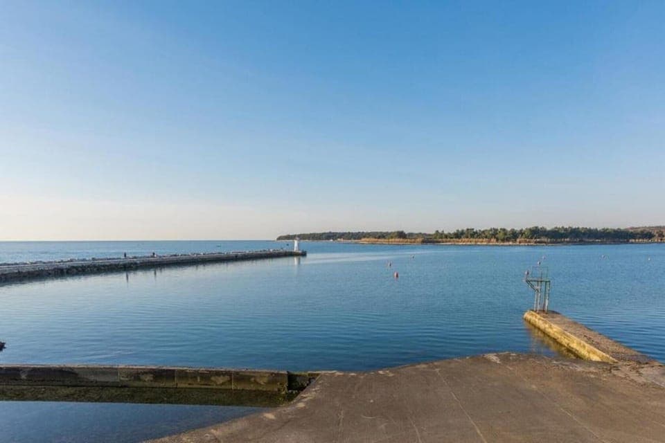 Region [summer] (>5 km)