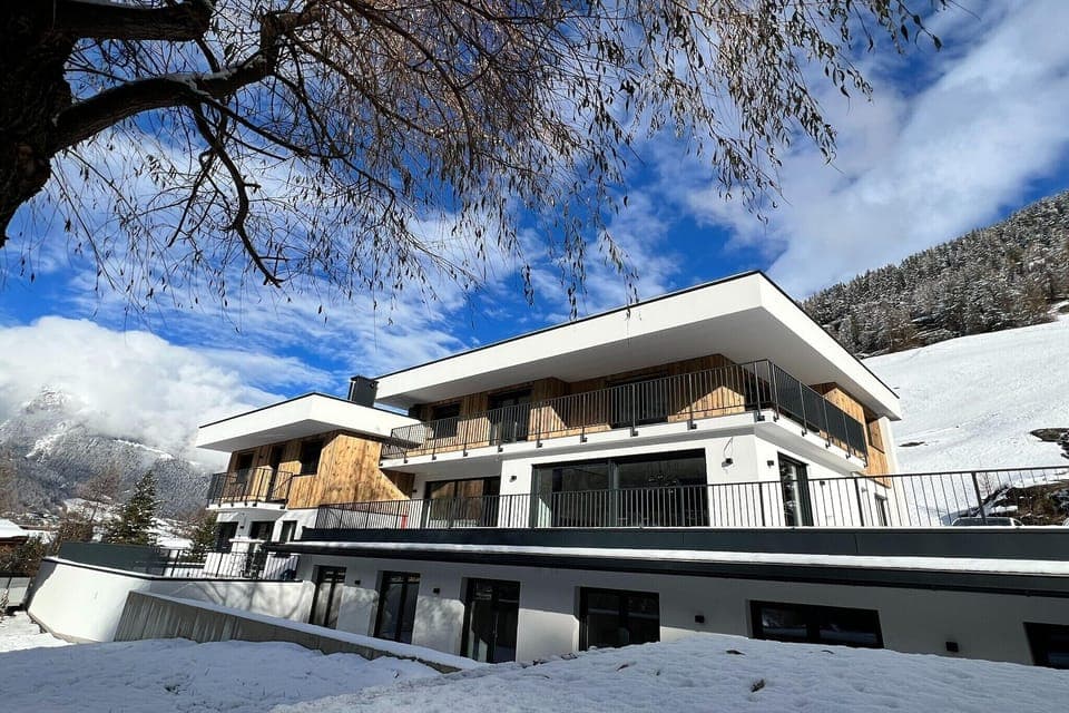 Holiday Home Exterior [winter]