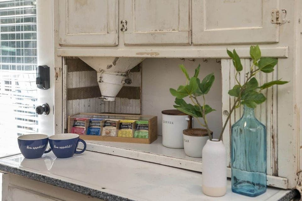 Coffee and teas are provided for guests. Bon Appetit! 