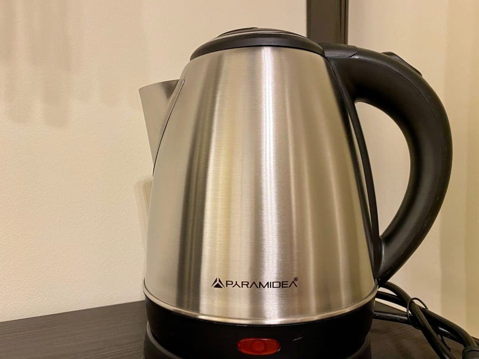 Egyptian cotton sheets, premium bedding, down comforters, pillowtop beds