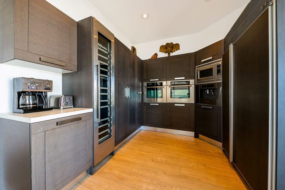 Kitchen/stoves