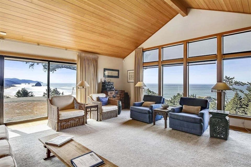 Living Room at The Viewpoint