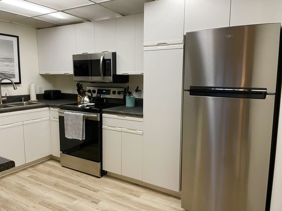 Full Kitchen