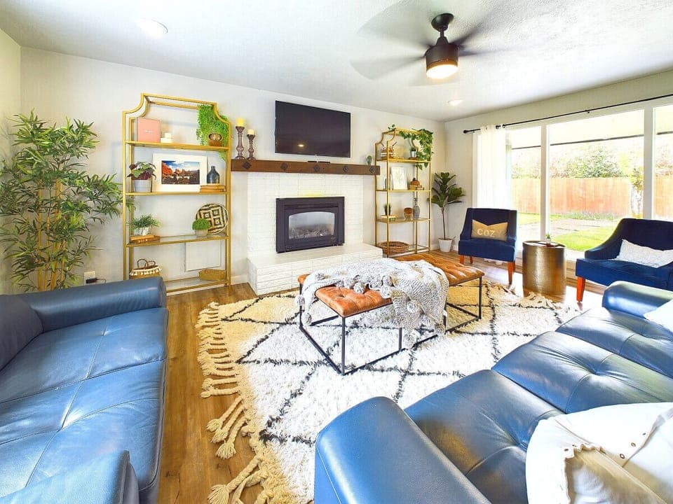 Relax, unwind, and make yourself at home in this cozy living space