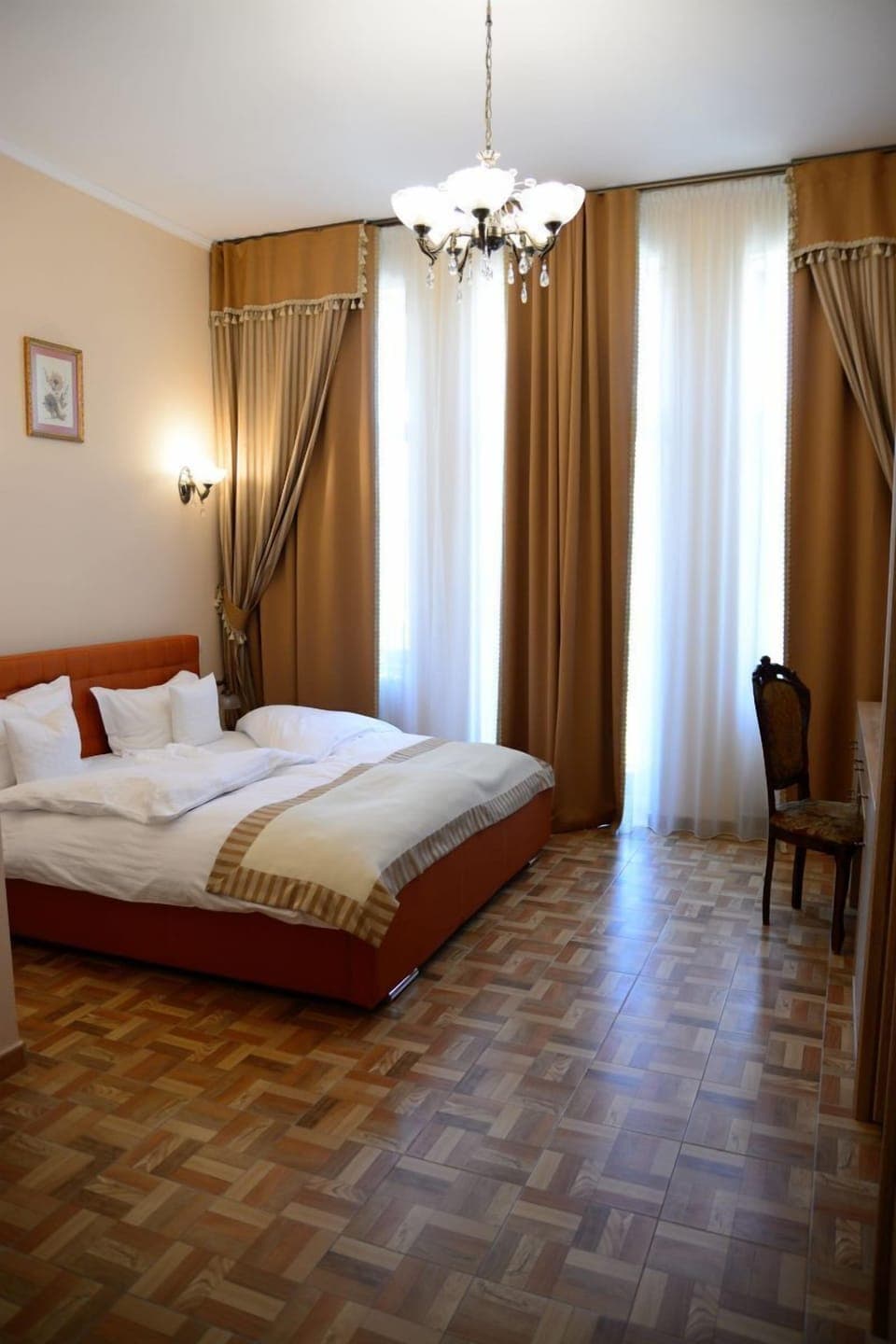 Luxury Double Room | Free WiFi